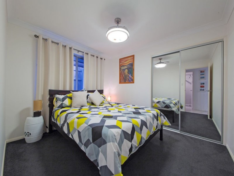 47 Schooner Circuit, Manly West QLD 4179