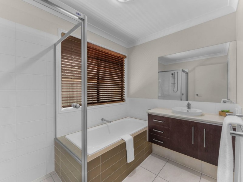 19 Higgs Circuit, Wynnum West QLD 4178
