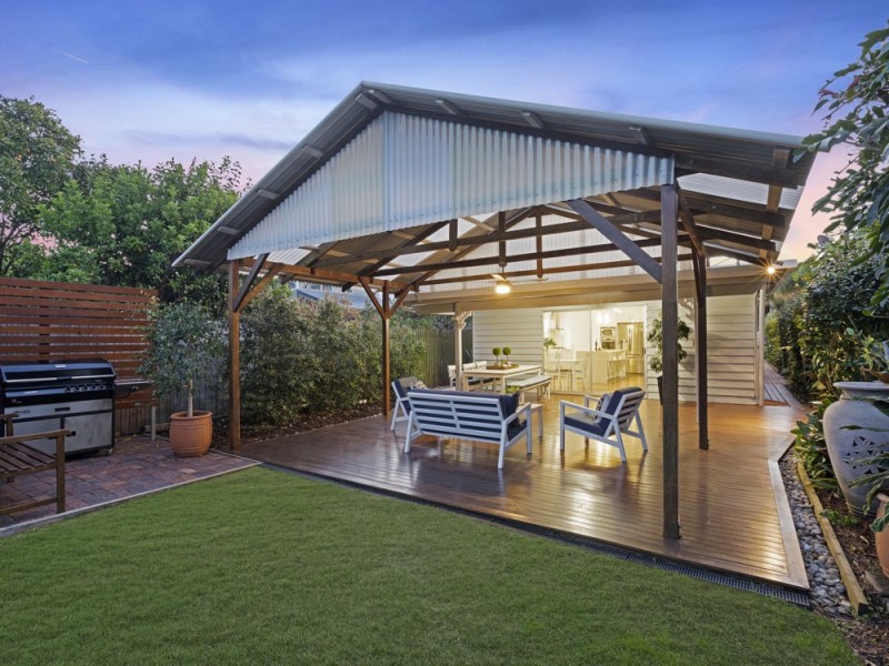 20 Earl Parade, Manly QLD 4179