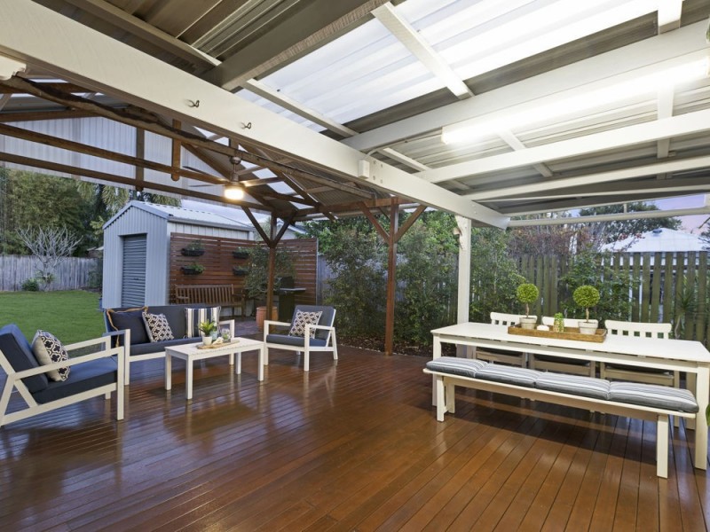 20 Earl Parade, Manly QLD 4179