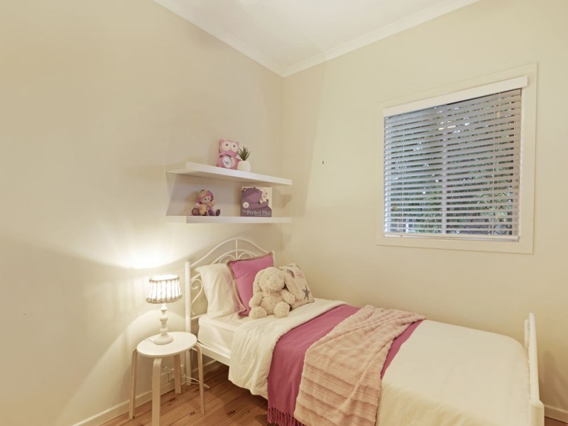 20 Earl Parade, Manly QLD 4179