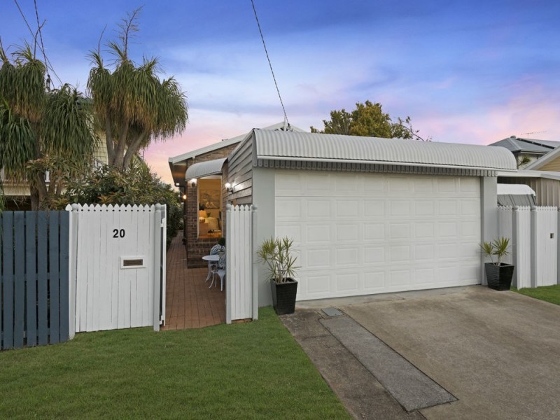 20 Earl Parade, Manly QLD 4179