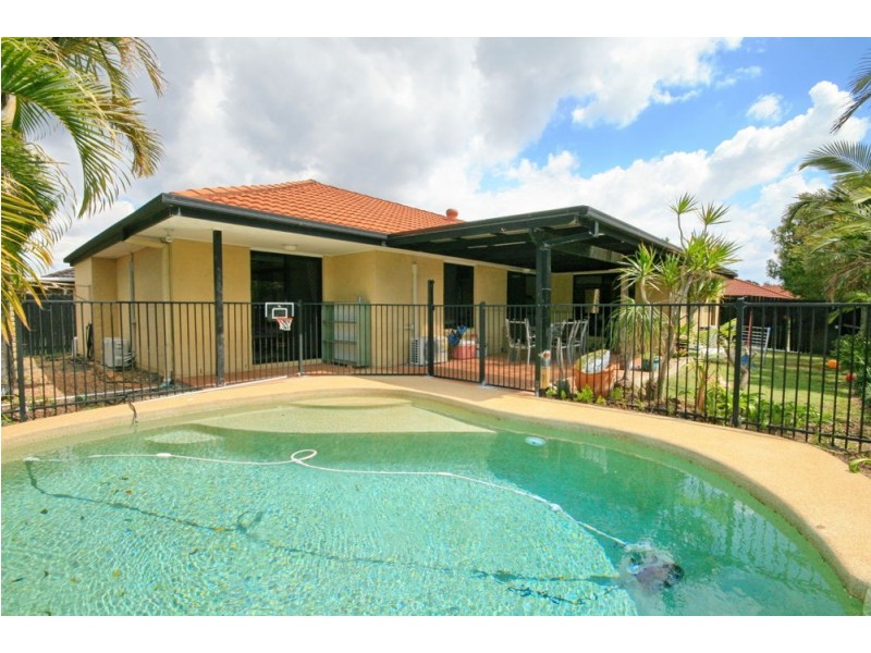 13 Ursula Place, Wynnum West QLD 4178