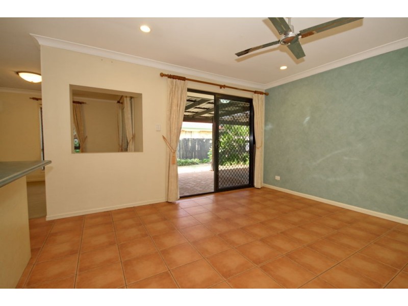 13 Ursula Place, Wynnum West QLD 4178