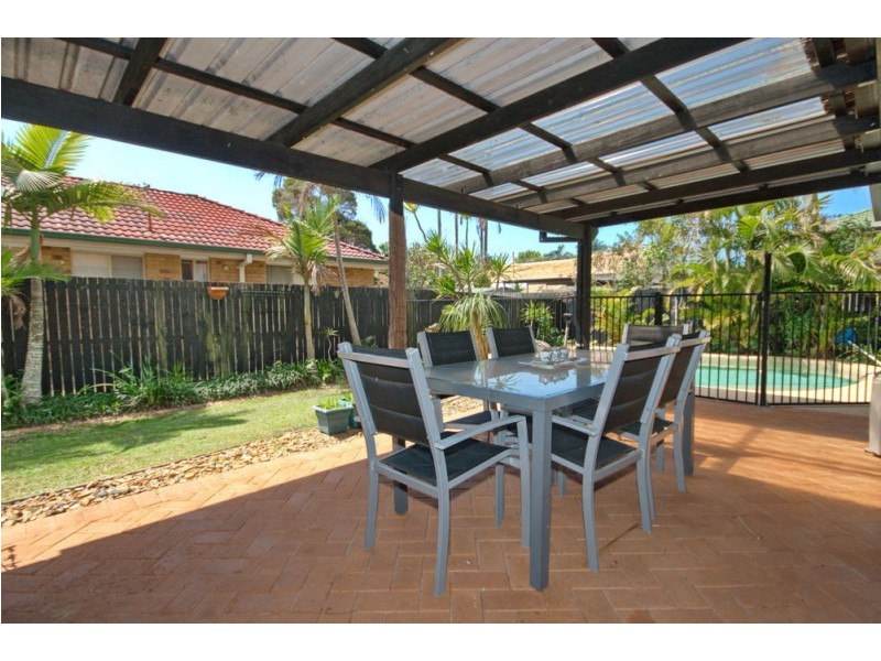 13 Ursula Place, Wynnum West QLD 4178