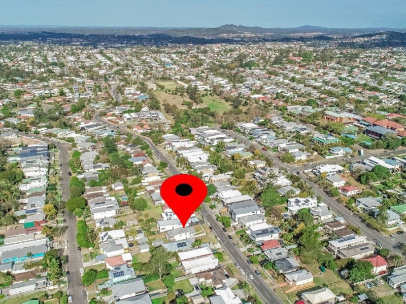 138 Macrossan Avenue, Norman Park QLD 4170