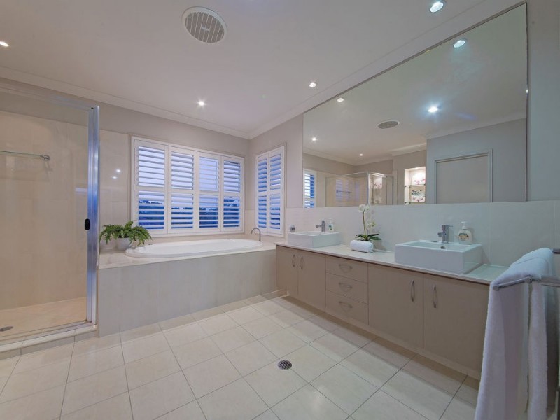 118 Brokenwood Circuit, Gumdale QLD 4154