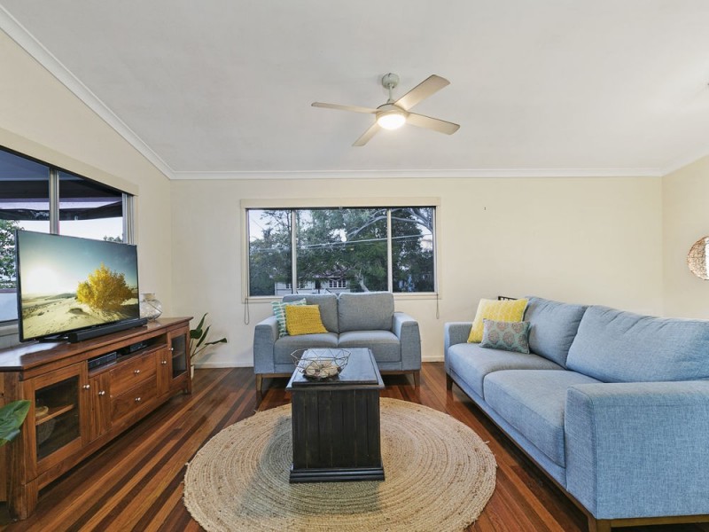 54 Kitchener Street, Wynnum QLD 4178