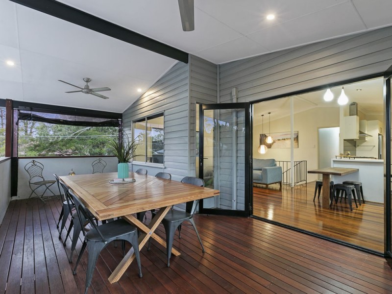 54 Kitchener Street, Wynnum QLD 4178