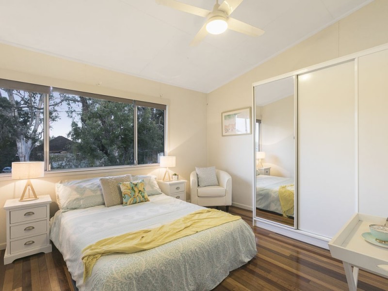 54 Kitchener Street, Wynnum QLD 4178