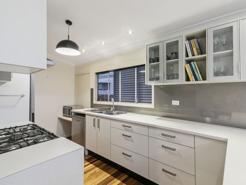 54 Kitchener Street, Wynnum QLD 4178