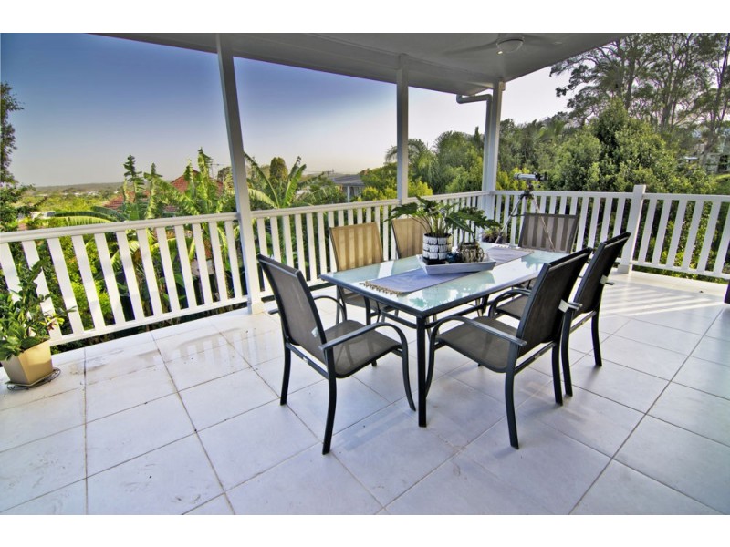 110 Raeburn Street, Manly West QLD 4179