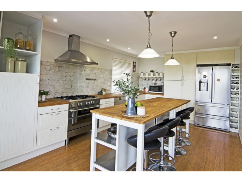 110 Raeburn Street, Manly West QLD 4179