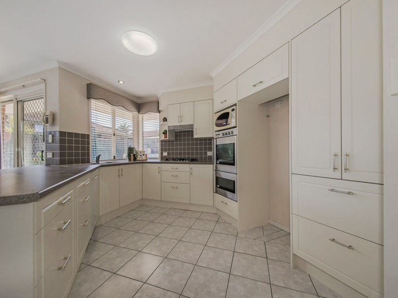 6 Rudkin Street, Wakerley QLD 4154