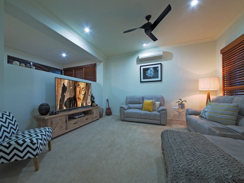 17 Hepburn Close, Wakerley QLD 4154