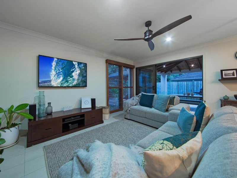 17 Hepburn Close, Wakerley QLD 4154