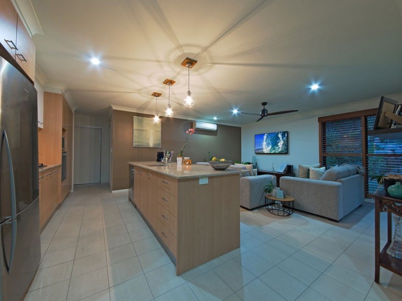 17 Hepburn Close, Wakerley QLD 4154