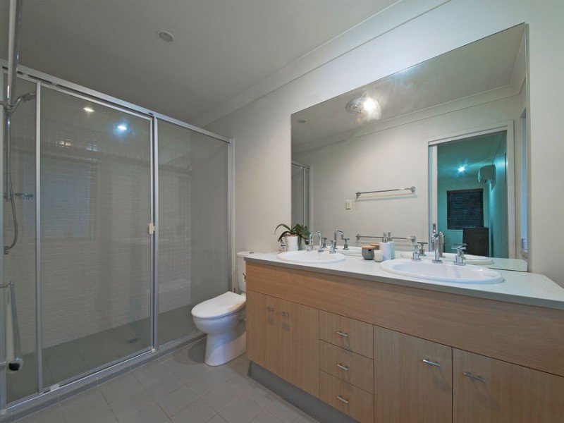 17 Hepburn Close, Wakerley QLD 4154