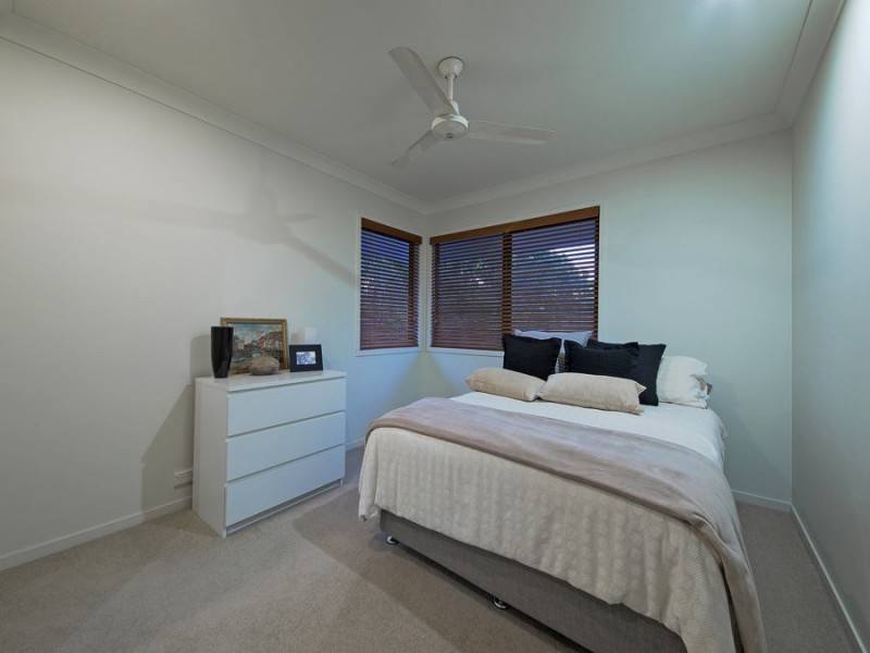 17 Hepburn Close, Wakerley QLD 4154