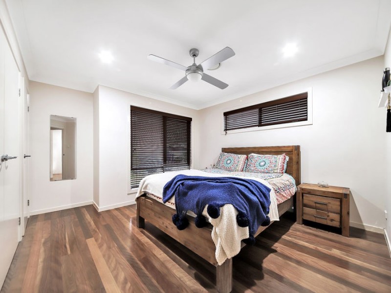 44 Feathertail Place, Wakerley QLD 4154