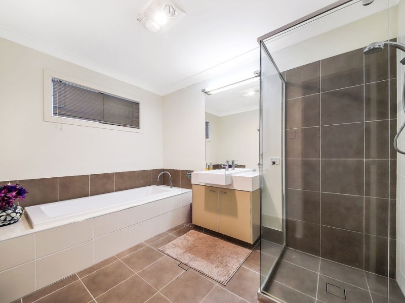 44 Feathertail Place, Wakerley QLD 4154