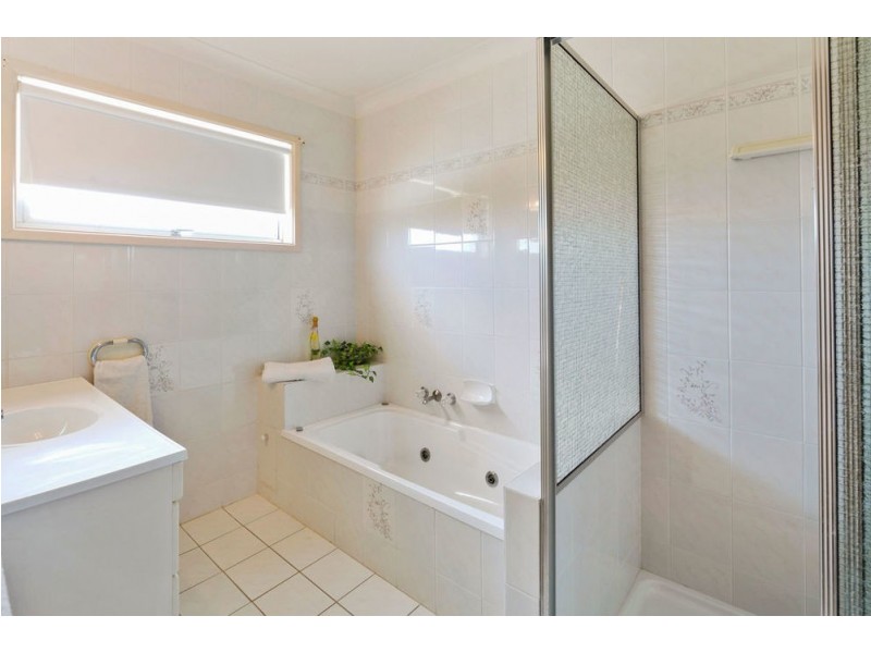 2 Randall Rd, Birkdale QLD 4159