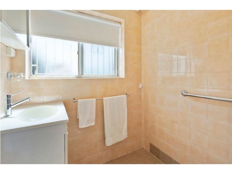 2 Randall Rd, Birkdale QLD 4159