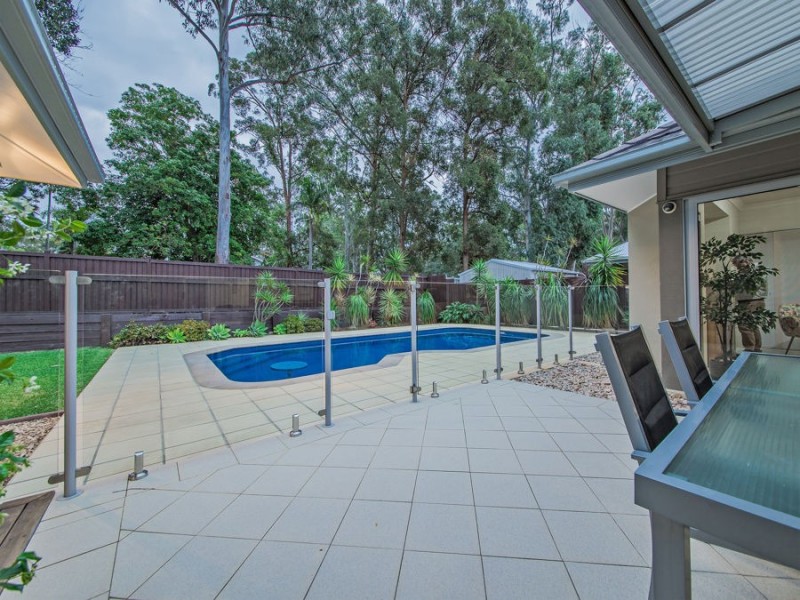 18 Barrington Crescent, Wakerley QLD 4154