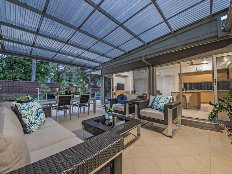 18 Barrington Crescent, Wakerley QLD 4154