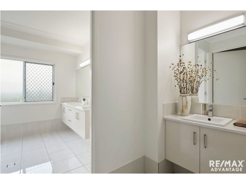 35 Davidson Street, Wynnum QLD 4178