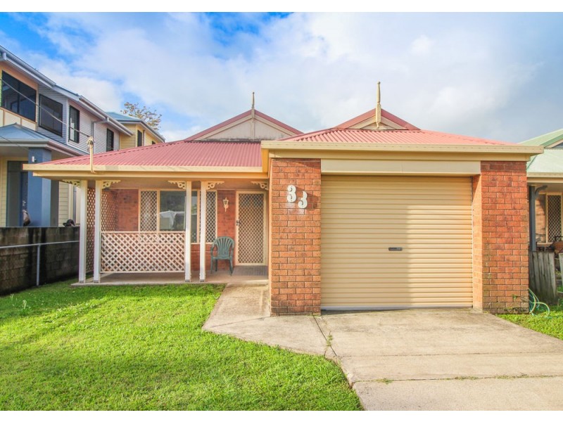 33 Outram St, Lota QLD 4179