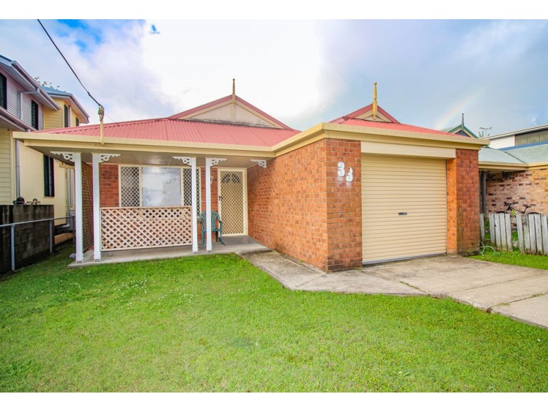 33 Outram St, Lota QLD 4179