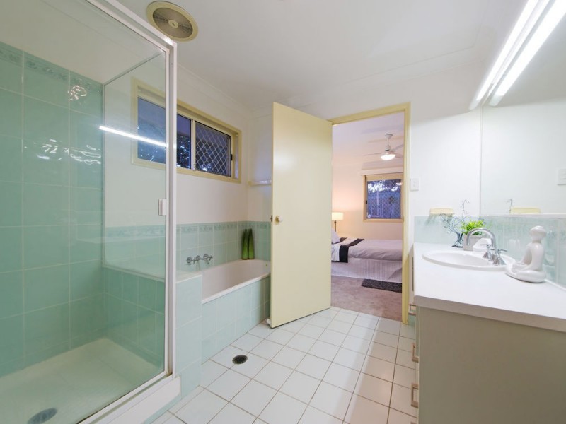 115 Radford Road, Manly West QLD 4179