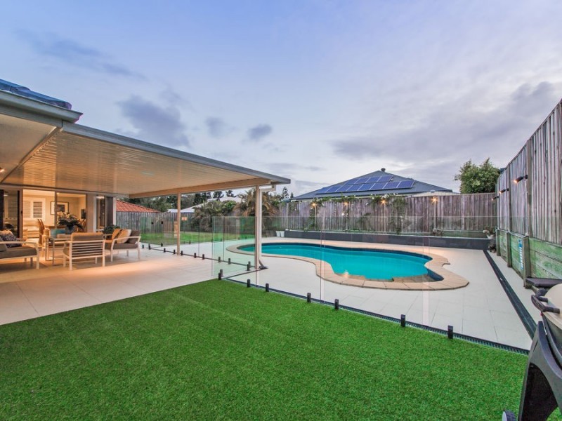 7 Joy Place, Wakerley QLD 4154