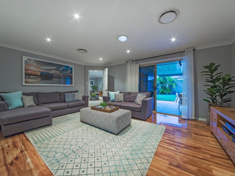 7 Joy Place, Wakerley QLD 4154