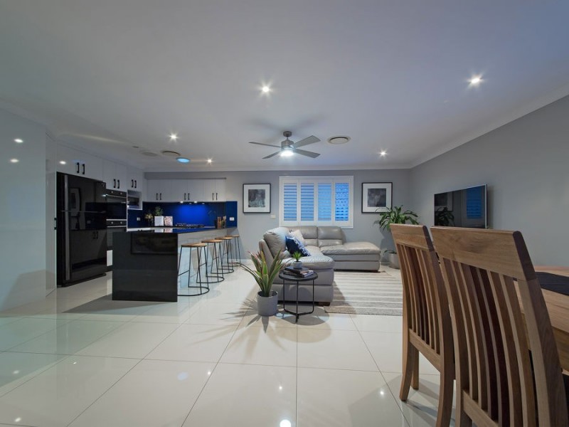 7 Joy Place, Wakerley QLD 4154