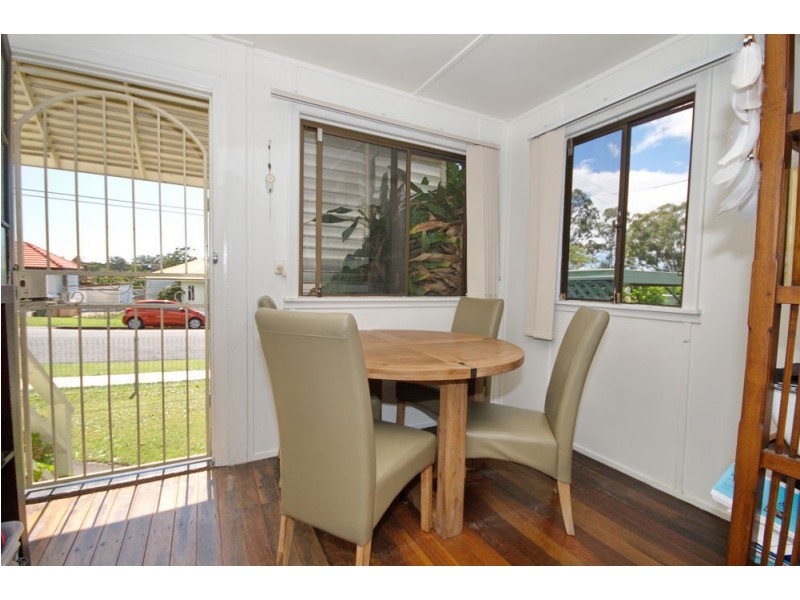 16 Sunflower Street, Wynnum QLD 4178