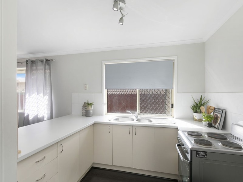 4 Magdalene Street, Wynnum West QLD 4178