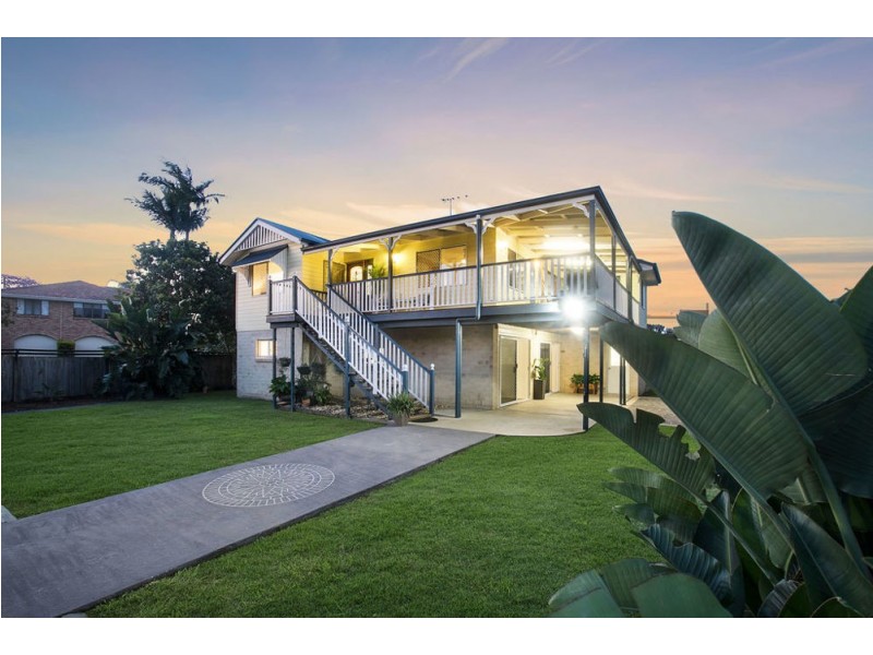 58a Duncan St, Wynnum West QLD 4178