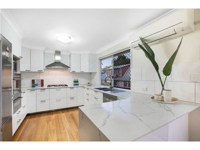 58a Duncan St, Wynnum West QLD 4178