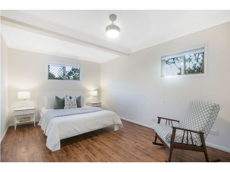 58a Duncan St, Wynnum West QLD 4178