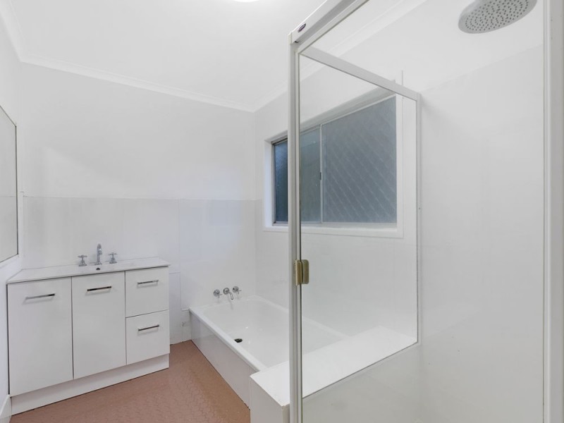 2200 Wynnum Road, Wynnum QLD 4178