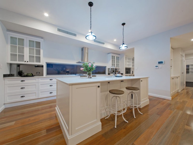 51 Walnut Street, Wynnum QLD 4178