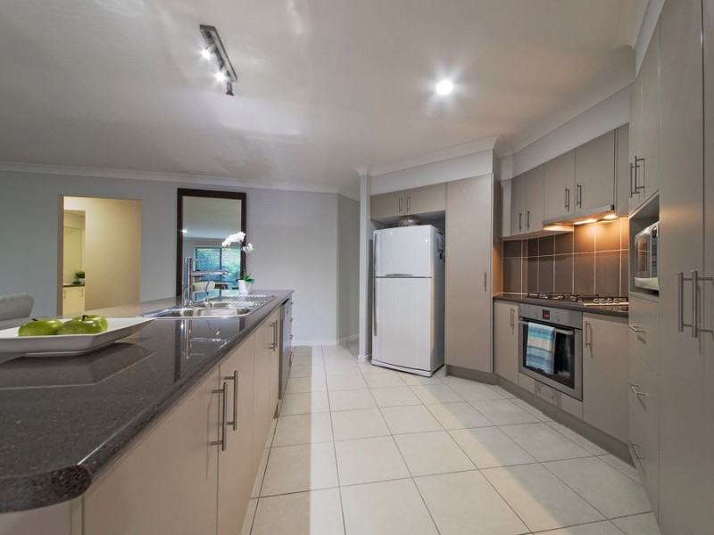 31 Paperbark Place, Wakerley QLD 4154