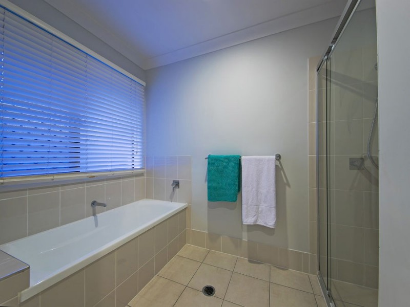 31 Paperbark Place, Wakerley QLD 4154