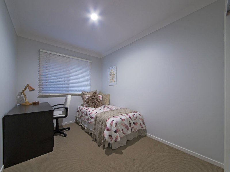 31 Paperbark Place, Wakerley QLD 4154