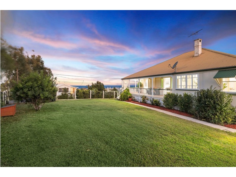 135 Carlton Terrace, Manly QLD 4179