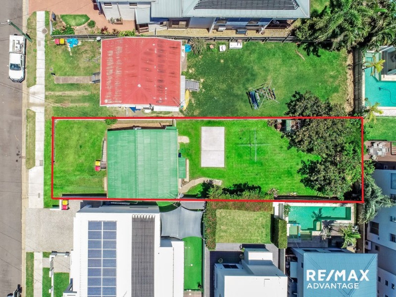 9 Stewart Parade, Manly QLD 4179