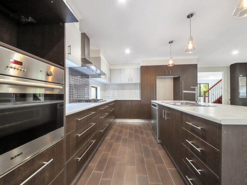 6 Lachlan Drive, Wakerley QLD 4154