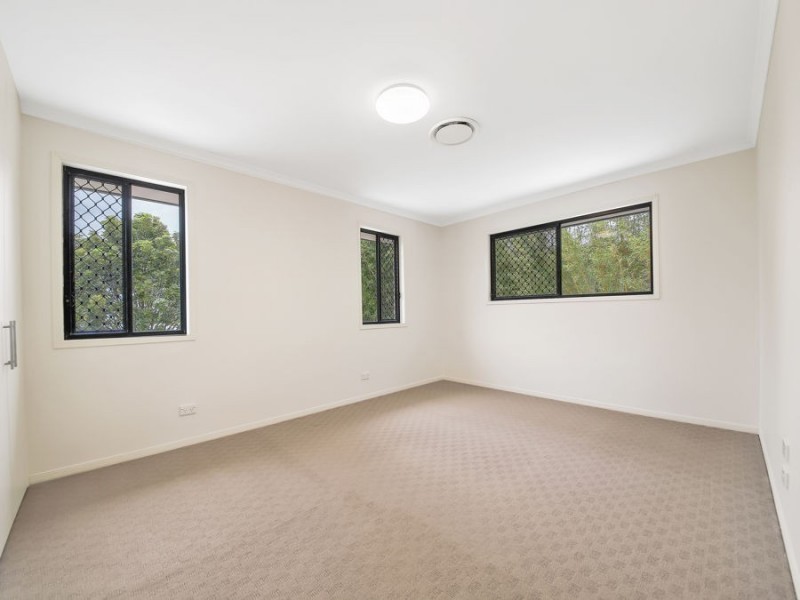 6 Lachlan Drive, Wakerley QLD 4154